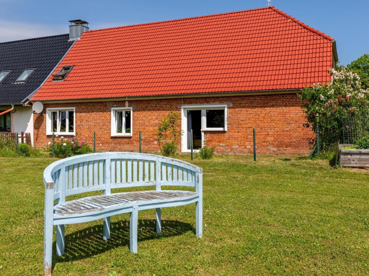 Snug Holiday Home In Divitz Spoldershagen Near Skydiving Exteriér fotografie