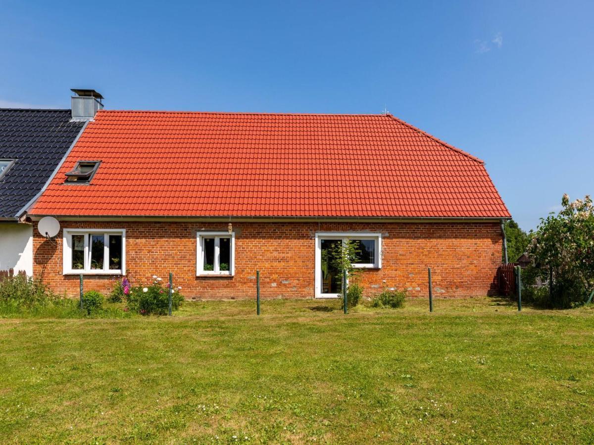 Snug Holiday Home In Divitz Spoldershagen Near Skydiving Exteriér fotografie